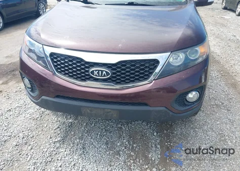 2013 Kia Sorento Lx из США, поврежденный, VIN 5XYKTDA67DG391321